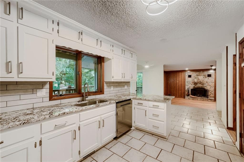 5 bedroom, 4 bathroom, 4,067 sq ft single family residence for rent at 570 Idlewood Drive, Atlanta, GA 30327 for $4,975 a month — photo 8