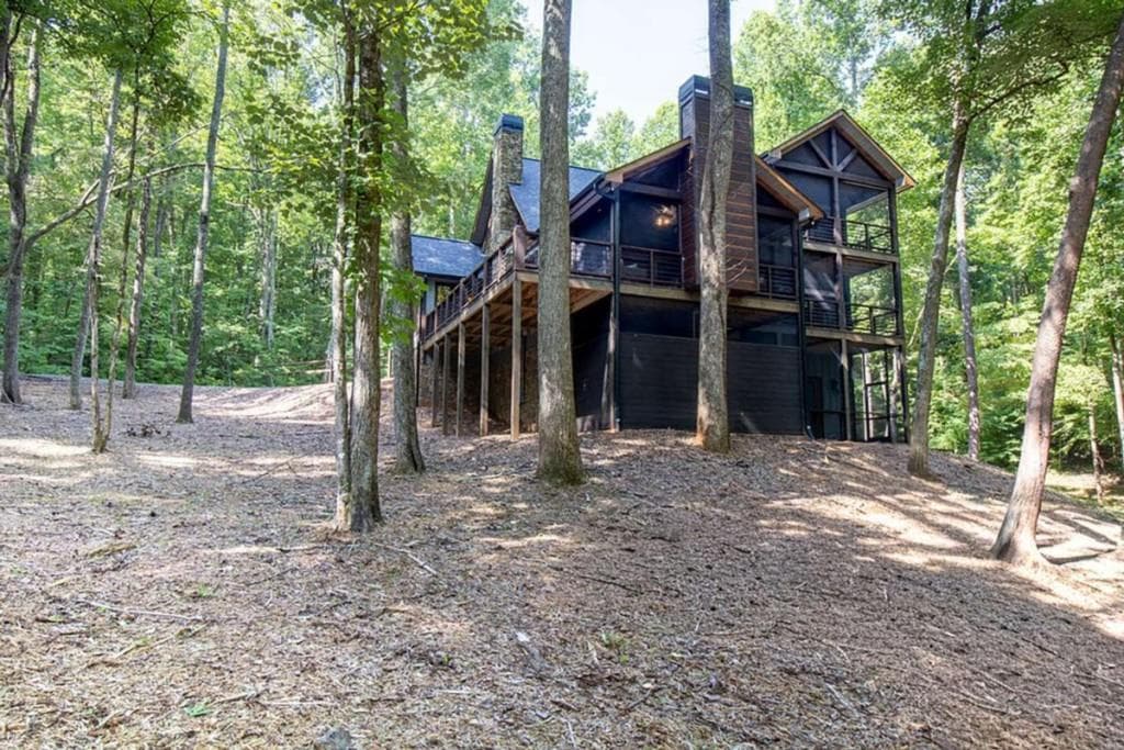 3 bedroom, 3 bathroom, 2,820 sq ft single family residence for sale at 142 Timber Ridge Road, Blue Ridge, GA 30513 — photo 9