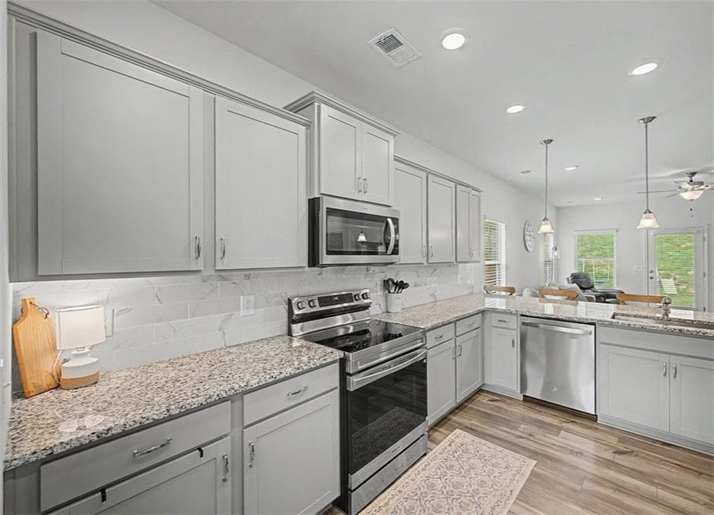 3 bedroom, 3 bathroom, 2,231 sq ft single family residence for sale at 103 Sycamore Lane, Calhoun, GA 30701 — photo 3