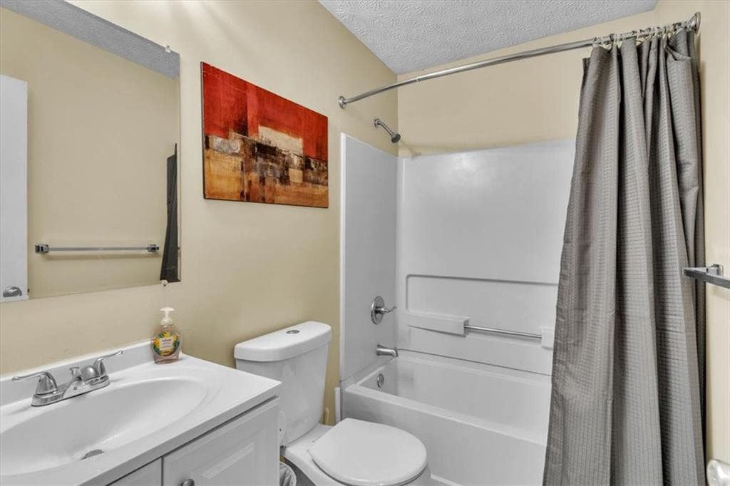 3 bedroom, 2 bathroom, 774 sq ft single family residence for sale at 5300 Forest Downs Lane, Atlanta, GA 30349 — photo 10