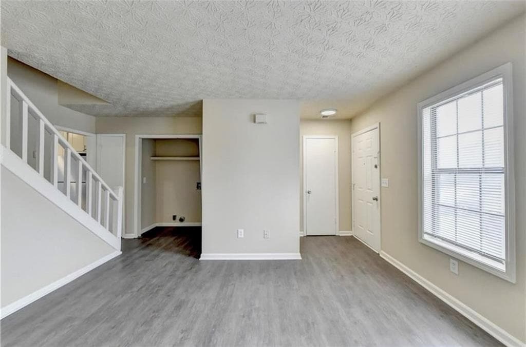 2 bedroom, 3 bathroom, 1,240 sq ft townhouse for sale at 3170 Duvall Place, Kennesaw, GA 30144 — photo 3