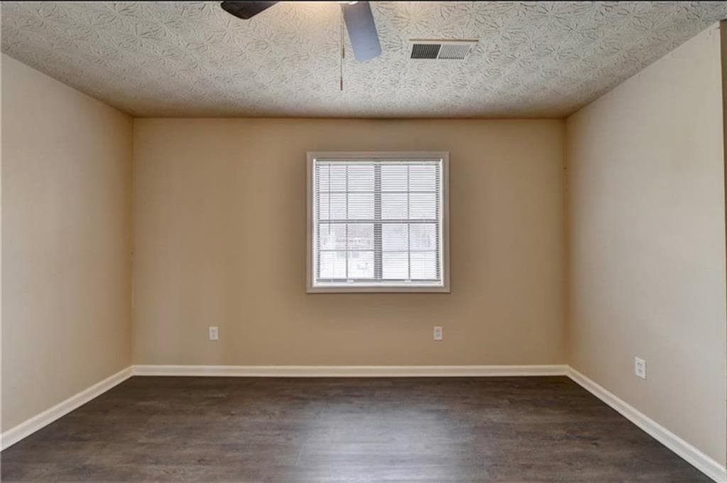 2 bedroom, 3 bathroom, 1,240 sq ft townhouse for sale at 3170 Duvall Place, Kennesaw, GA 30144 — photo 5