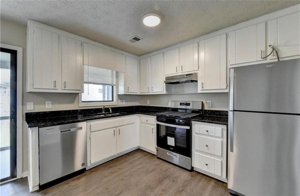 2 bedroom, 3 bathroom, 1,240 sq ft townhouse for sale at 3170 Duvall Place, Kennesaw, GA 30144 — photo 7