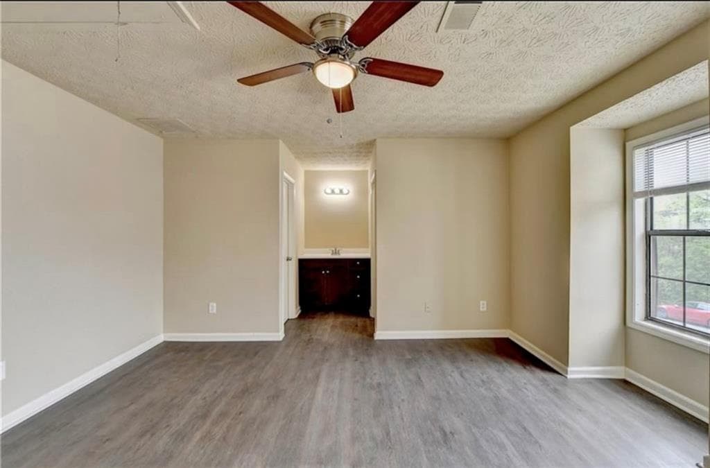 2 bedroom, 3 bathroom, 1,240 sq ft townhouse for sale at 3170 Duvall Place, Kennesaw, GA 30144 — photo 9