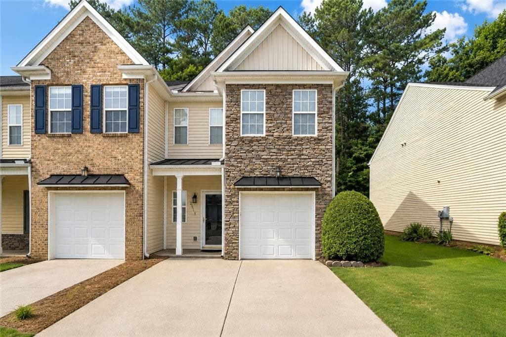 3 bedroom, 3 bathroom, 1,772 sq ft townhouse for rent at 2915 Greyhawk Lane, Cumming, GA 30040 for $2,200 a month — photo 2