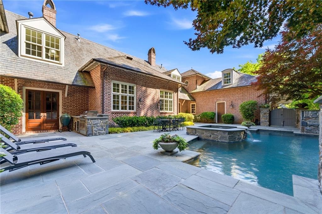 6 bedroom, 9 bathroom, 10,357 sq ft single family residence for sale at 3275 Laramie Drive, Atlanta, GA 30339 — photo 3