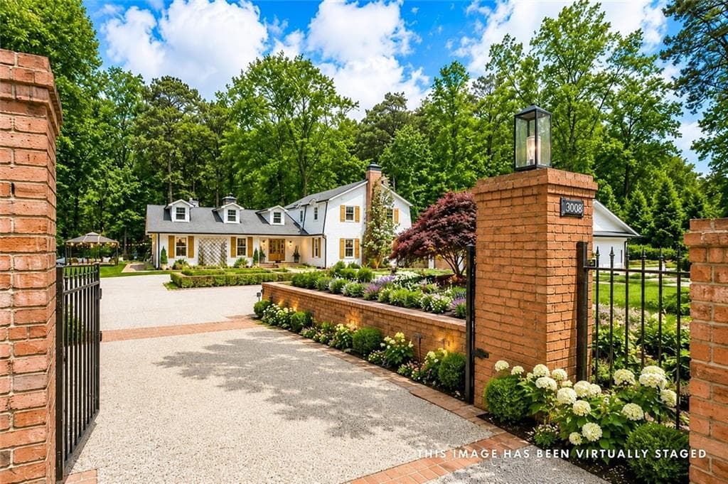 6 bedroom, 8 bathroom, 7,706 sq ft single family residence for sale at 3080 Dove Trail, Cumming, GA 30041 — photo 4
