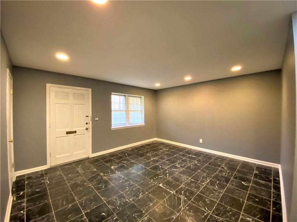 1 bedroom, 1 bathroom, 1,063 sq ft condominium for sale at 3079 Colonial Way J, Atlanta, GA 30341 — photo 4