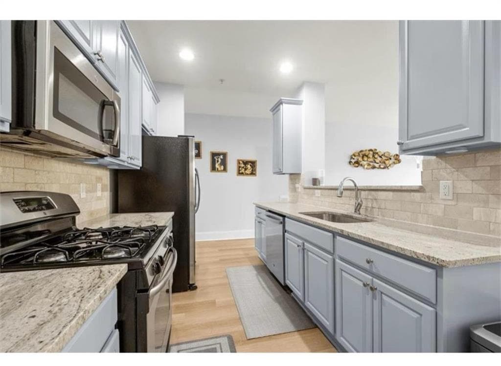 3 bedroom, 3 bathroom, 1,936 sq ft townhouse for rent at 2304 Oakton Place, Smyrna, GA 30082 for $2,750 a month — photo 8