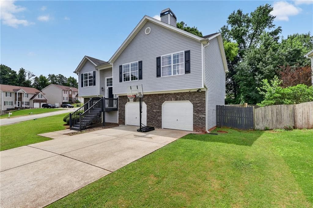 5 bedroom, 3 bathroom, 1,954 sq ft single family residence for sale at 661 Nine Oaks Circle, Villa Rica, GA 30180 — photo 2