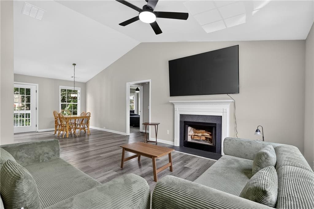 5 bedroom, 3 bathroom, 1,954 sq ft single family residence for sale at 661 Nine Oaks Circle, Villa Rica, GA 30180 — photo 4