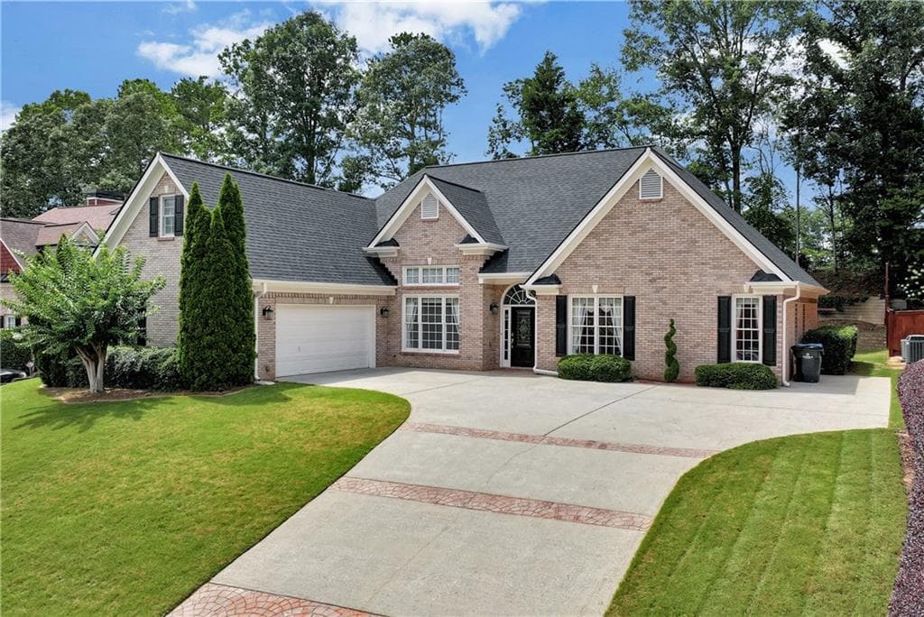 4 bedroom, 3 bathroom, 2,639 sq ft single family residence for sale at 1748 Honey Tree Place, Hoschton, GA 30548 — photo 2