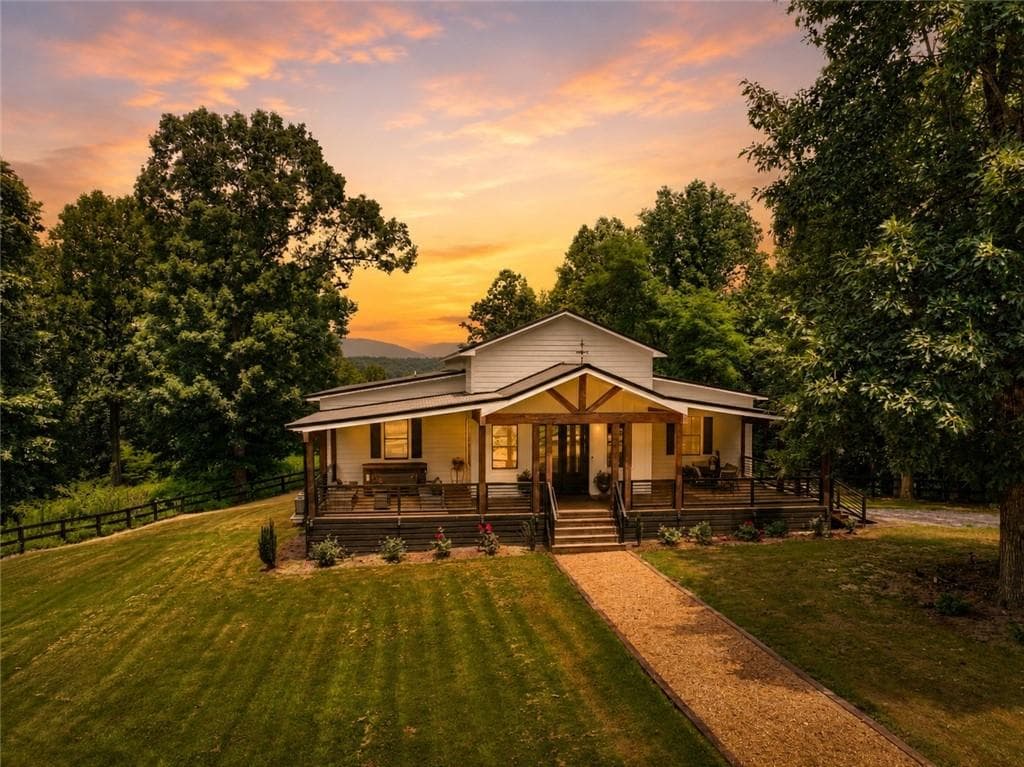 7 bedroom, 6 bathroom single family residence for sale at 2086 Burnt Mountain Road, Ellijay, GA 30536 — photo 2