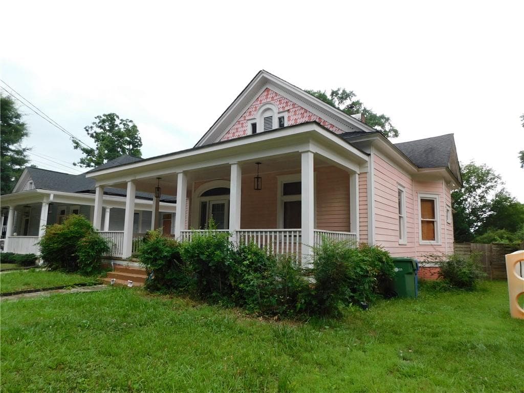 3 bedroom, 2 bathroom, 2,164 sq ft single family residence for rent at 675 Grady Place, Atlanta, GA 30310 for $2,600 a month — photo 2