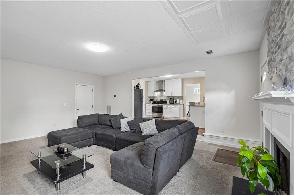 4 bedroom, 3 bathroom, 2,631 sq ft single family residence for sale at 6612 Pamplona Place, Atlanta, GA 30349 — photo 4