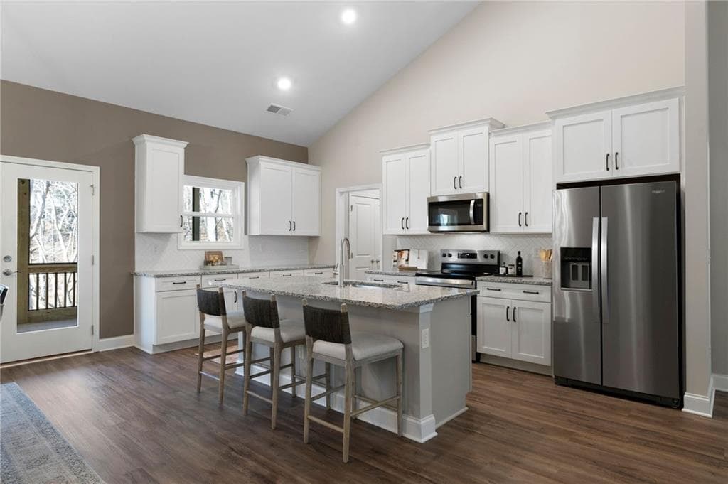 3 bedroom, 2 bathroom, 1,770 sq ft single family residence for sale at 138 Lakewood Drive, Waleska, GA 30183 — photo 3