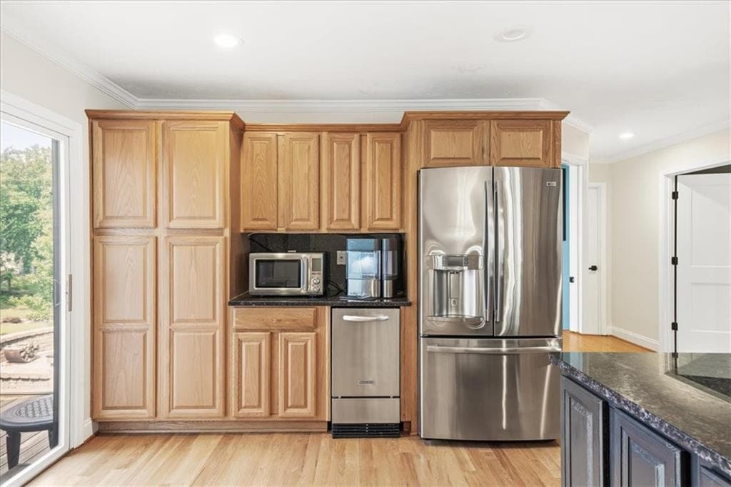 3 bedroom, 3 bathroom, 2,257 sq ft single family residence for rent at 6340 Reives Road, Cumming, GA 30041 for $4,500 a month — photo 9