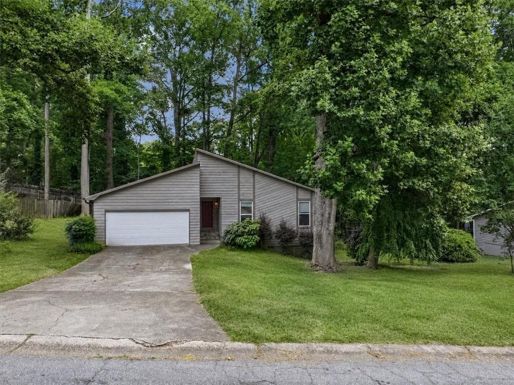 4 bedroom, 2 bathroom, 1,653 sq ft single family residence for sale at 5065 Carole Place, Stone Mountain, GA 30087 — photo 8
