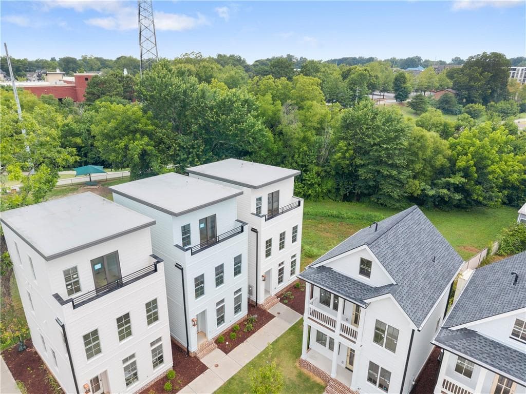 2 bedroom, 3 bathroom, 1,150 sq ft condominium for sale at 774 Trail View Court, Gainesville, GA 30501 — photo 3