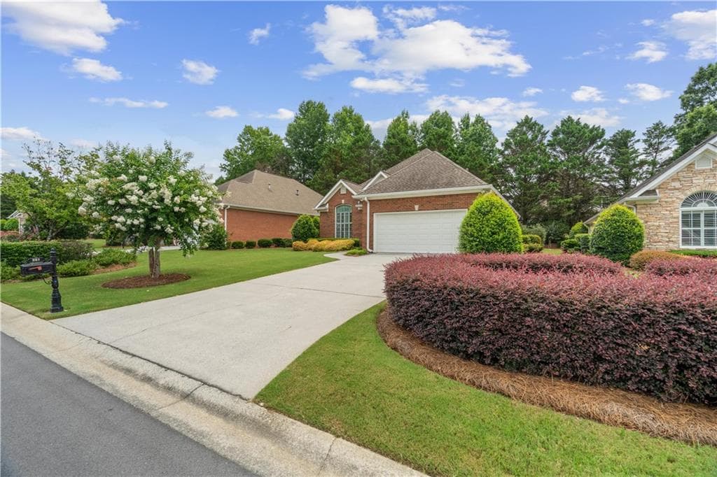 3 bedroom, 2 bathroom, 1,692 sq ft single family residence for sale at 112 Bristol Place, Calhoun, GA 30701 — photo 5