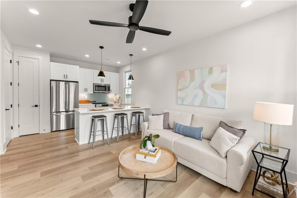 1 bedroom, 2 bathroom, 655 sq ft condominium for sale at 758 Trail View Court, Gainesville, GA 30501 — photo 7