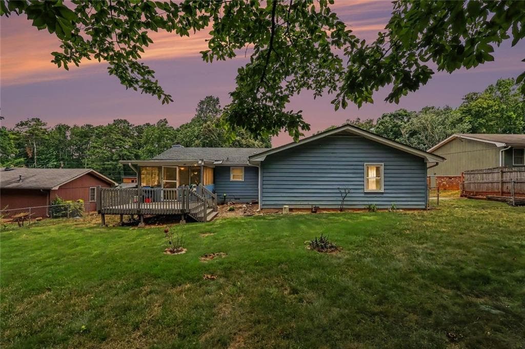 3 bedroom, 3 bathroom, 2,095 sq ft single family residence for sale at 5385 Rockmoor Drive, Stone Mountain, GA 30088 — photo 3