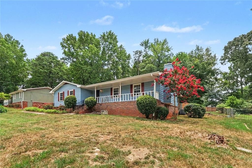 3 bedroom, 3 bathroom, 2,095 sq ft single family residence for sale at 5385 Rockmoor Drive, Stone Mountain, GA 30088 — photo 6