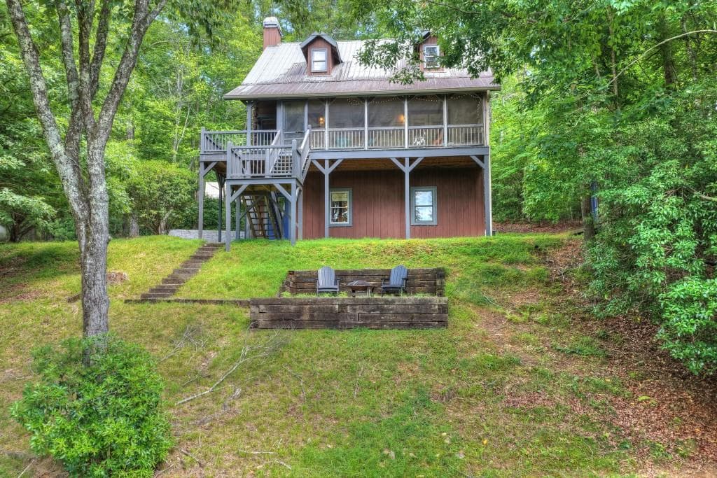 4 bedroom, 4 bathroom, 2,240 sq ft single family residence for sale at 160 Adams Circle, Mineral Bluff, GA 30559 — photo 5