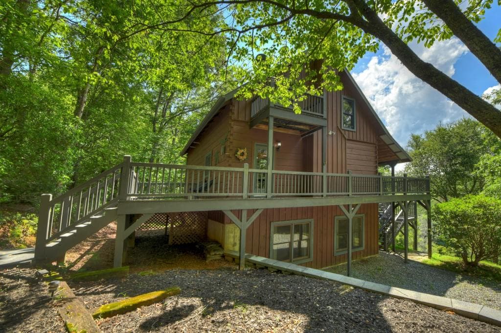 4 bedroom, 4 bathroom, 2,240 sq ft single family residence for sale at 160 Adams Circle, Mineral Bluff, GA 30559 — photo 6
