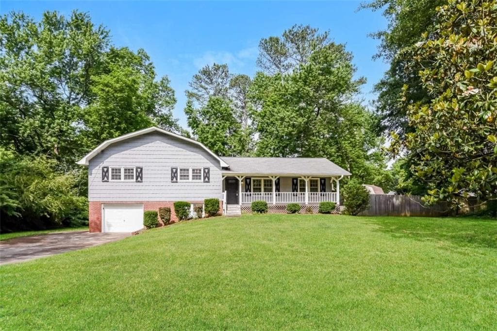 4 bedroom, 3 bathroom, 2,140 sq ft single family residence for sale at 6581 Windsor Drive, Acworth, GA 30102
