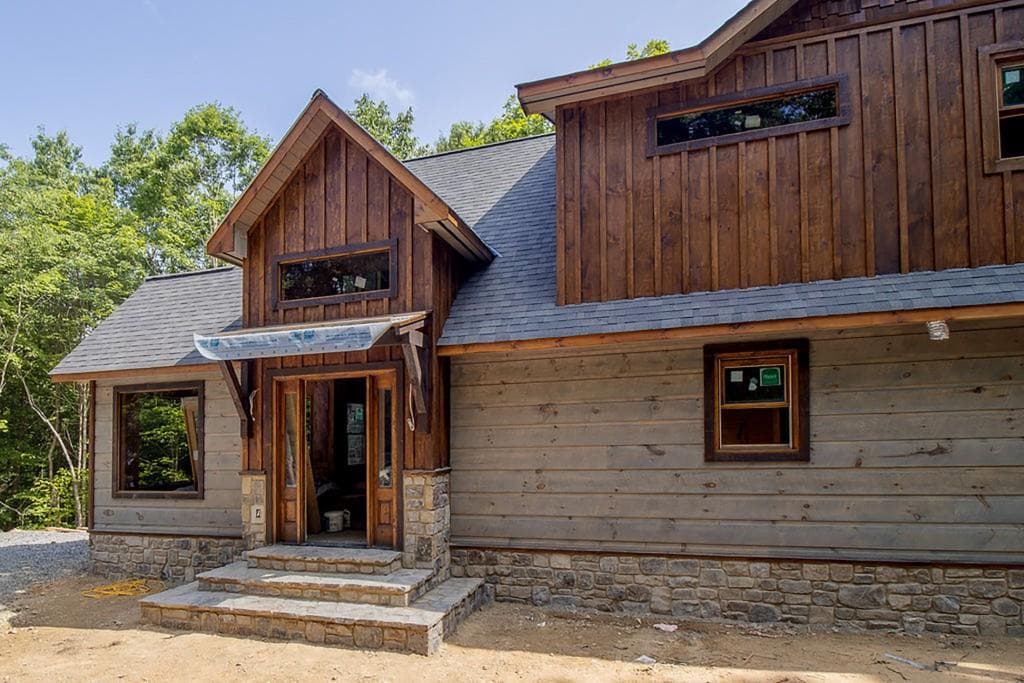 3 bedroom, 3 bathroom, 2,820 sq ft single family residence for sale at 79 Star Creek Court, Morganton, GA 30560 — photo 2