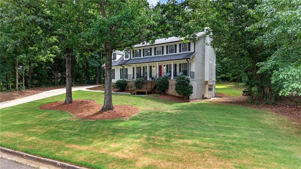 4 bedroom, 3 bathroom, 2,662 sq ft single family residence for sale at 381 Country Lake Drive, Mcdonough, GA 30252 — photo 5