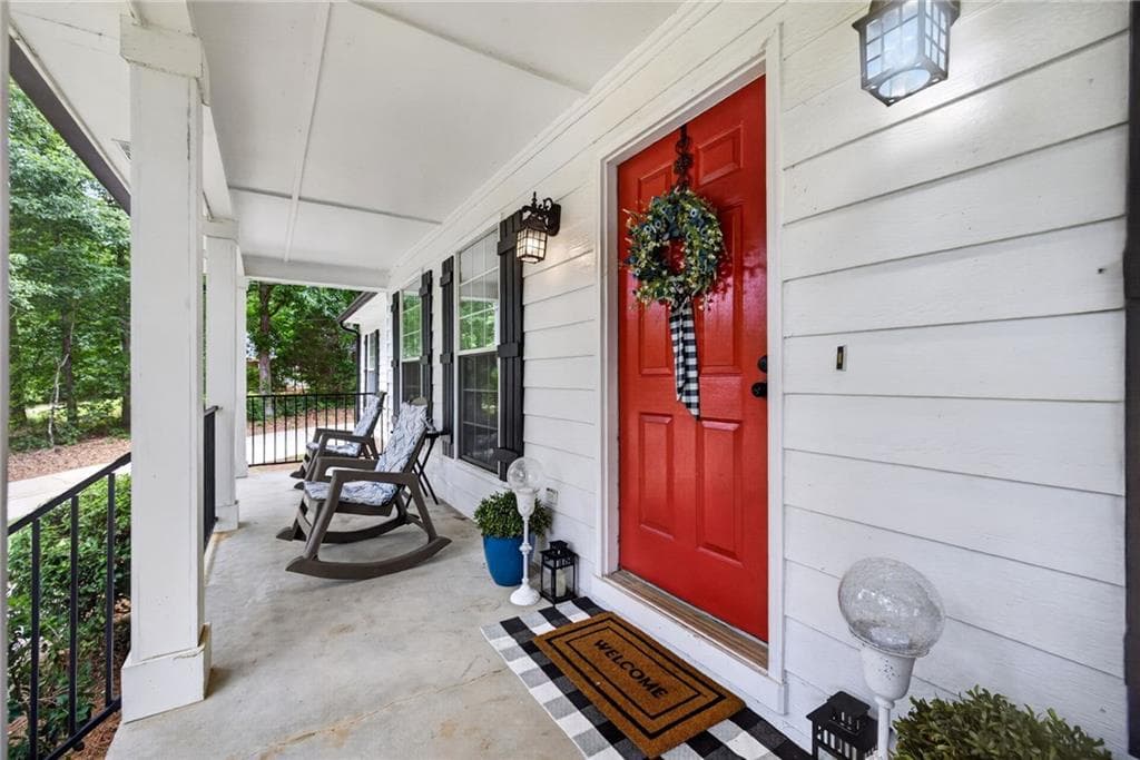 4 bedroom, 3 bathroom, 2,662 sq ft single family residence for sale at 381 Country Lake Drive, Mcdonough, GA 30252 — photo 8