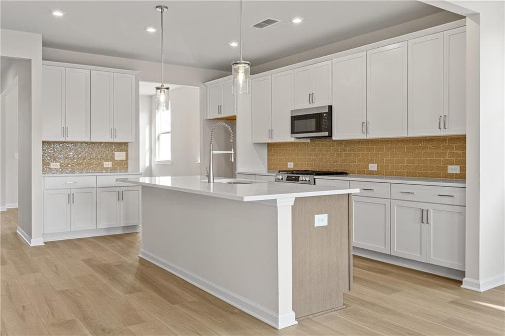 3 bedroom, 3 bathroom, 2,200 sq ft single family residence for sale at 1580 Savory Way, Loganville, GA 30052 — photo 10