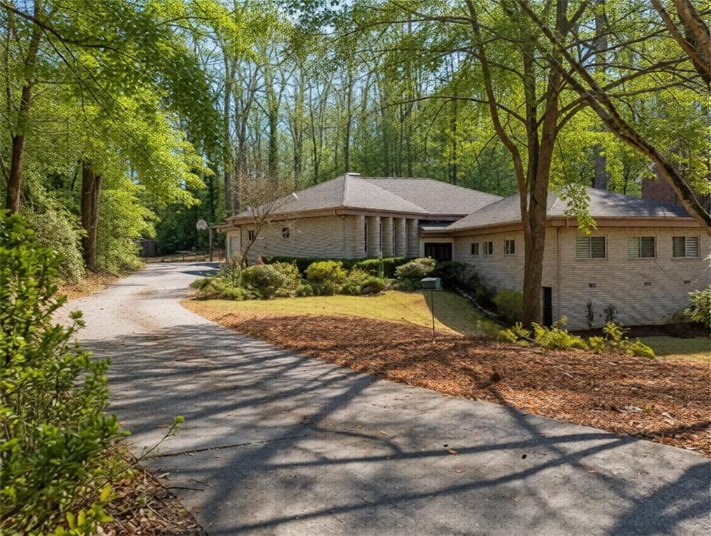 5 bedroom, 5 bathroom, 3,461 sq ft single family residence for sale at 2153 Starfire Drive, Atlanta, GA 30345