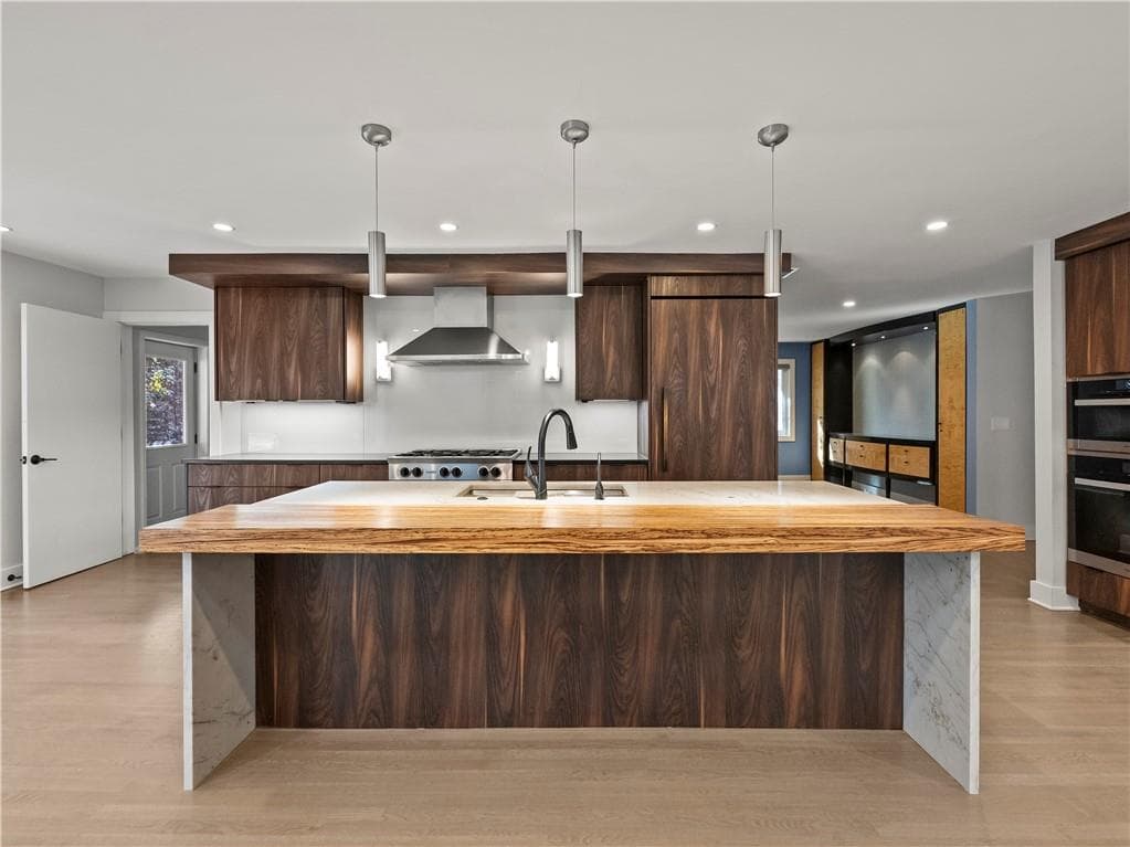 5 bedroom, 5 bathroom, 3,461 sq ft single family residence for sale at 2153 Starfire Drive, Atlanta, GA 30345 — photo 2