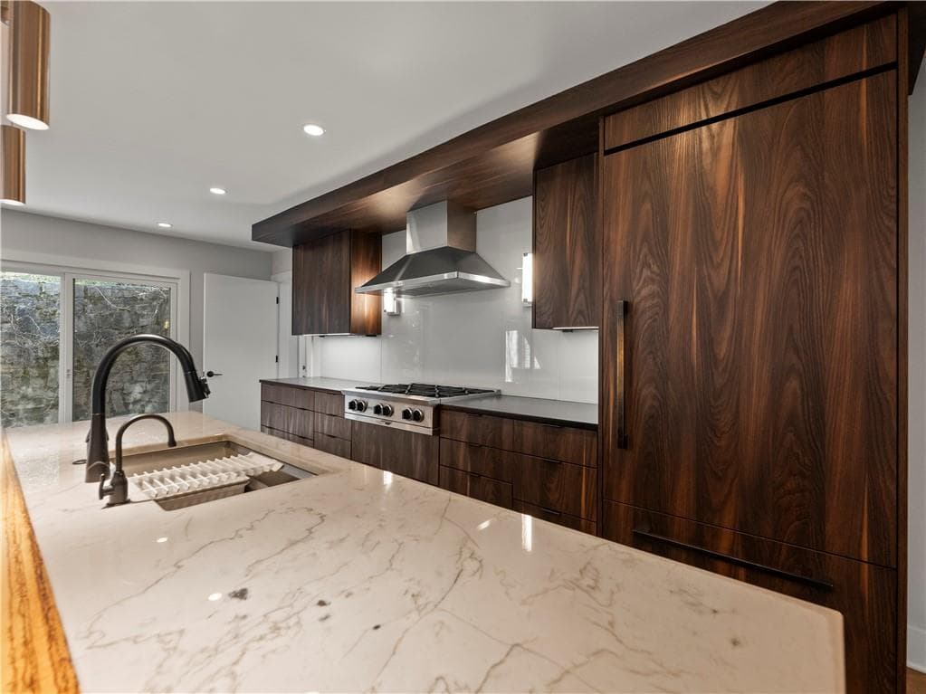 5 bedroom, 5 bathroom, 3,461 sq ft single family residence for sale at 2153 Starfire Drive, Atlanta, GA 30345 — photo 5