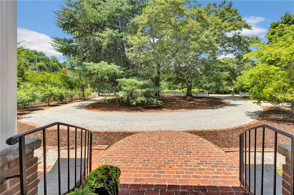 4 bedroom, 4 bathroom, 4,004 sq ft single family residence for sale at 1102 Emory Street, Oxford, GA 30054 — photo 5
