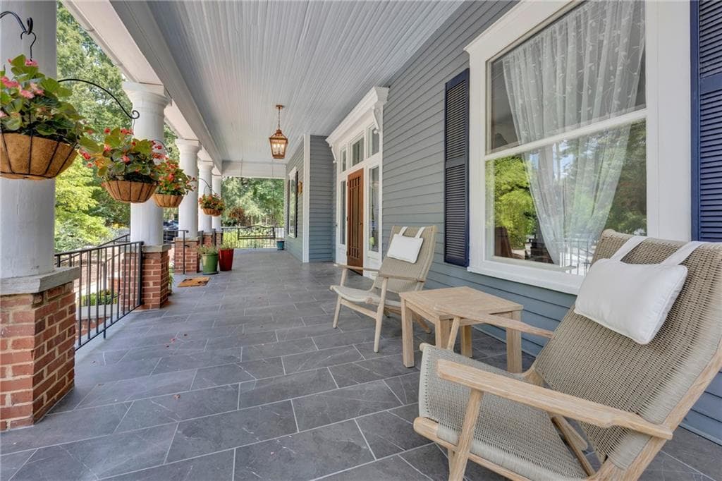 4 bedroom, 4 bathroom, 4,004 sq ft single family residence for sale at 1102 Emory Street, Oxford, GA 30054 — photo 6