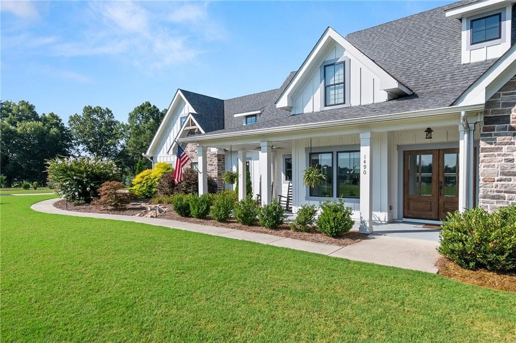 3 bedroom, 4 bathroom, 2,892 sq ft single family residence under contract at 1490 Durden Road, Rutledge, GA 30663 — photo 3