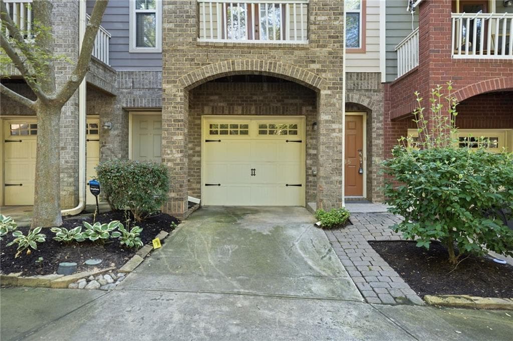 2 bedroom, 3 bathroom, 1,492 sq ft townhouse for rent at 865 Commonwealth Avenue, Atlanta, GA 30312 for $2,650 a month — photo 3
