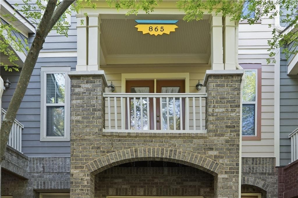 2 bedroom, 3 bathroom, 1,492 sq ft townhouse for rent at 865 Commonwealth Avenue, Atlanta, GA 30312 for $2,650 a month — photo 2