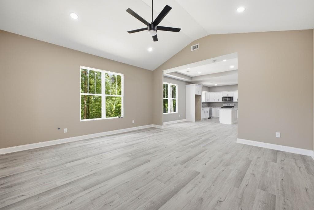 3 bedroom, 2 bathroom, 1,650 sq ft single family residence for sale at 171 N DALE Street, Calhoun, GA 30701 — photo 6