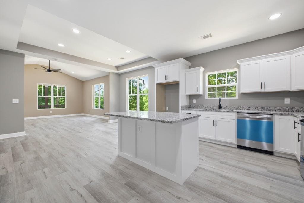 3 bedroom, 2 bathroom, 1,650 sq ft single family residence for sale at 171 N DALE Street, Calhoun, GA 30701 — photo 8