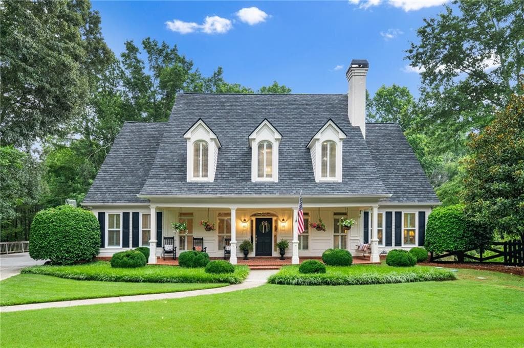 6 bedroom, 6 bathroom, 7,150 sq ft single family residence under contract at 2610 Hopewell Plantation Drive, Alpharetta, GA 30004