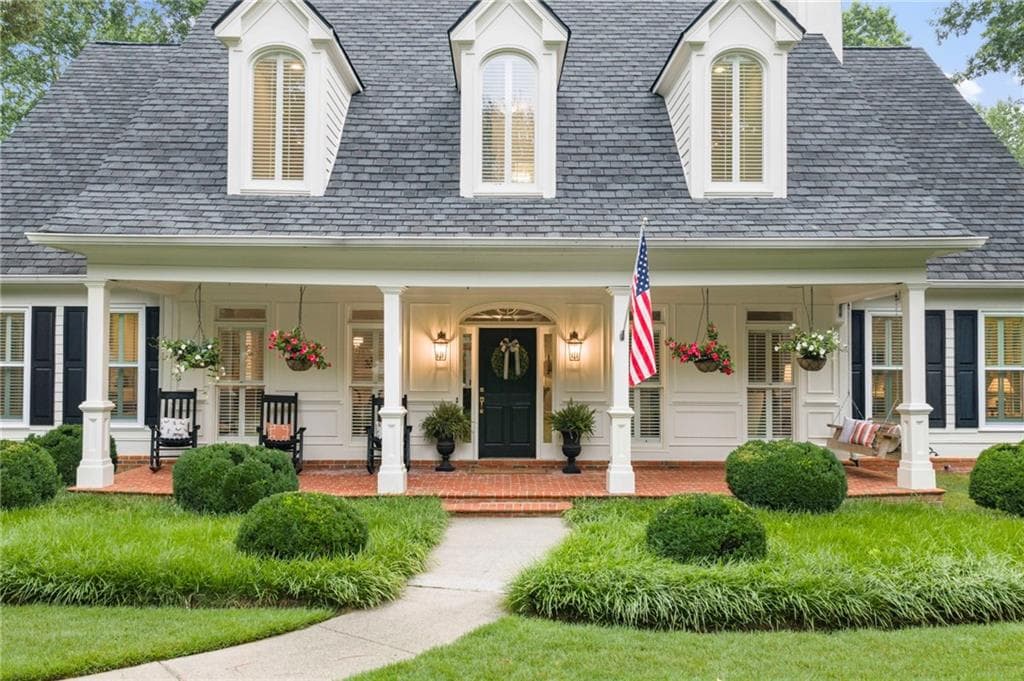 6 bedroom, 6 bathroom, 7,150 sq ft single family residence under contract at 2610 Hopewell Plantation Drive, Alpharetta, GA 30004 — photo 5