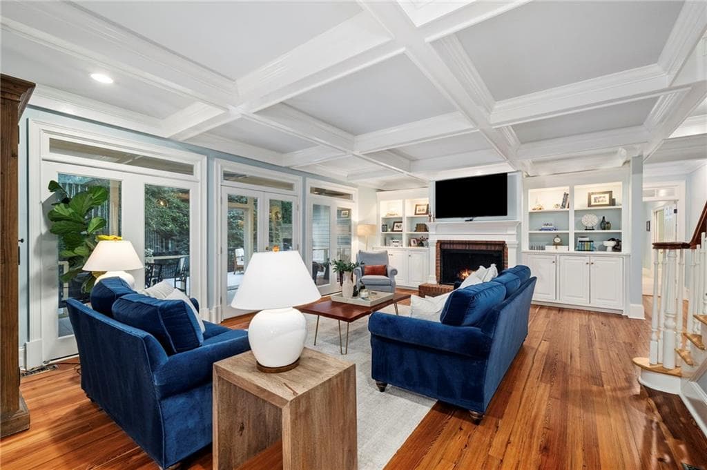 6 bedroom, 6 bathroom, 7,150 sq ft single family residence under contract at 2610 Hopewell Plantation Drive, Alpharetta, GA 30004 — photo 9