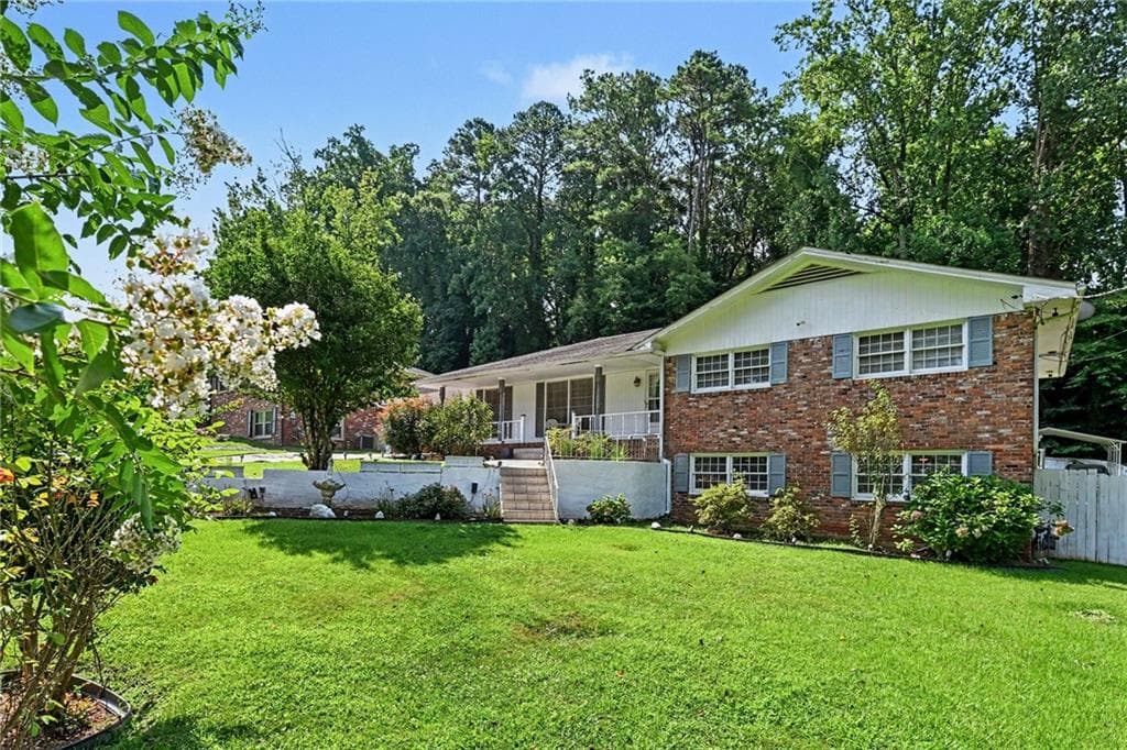 3 bedroom, 2 bathroom, 1,612 sq ft single family residence for sale at 2700 Hayden Drive, East Point, GA 30344 — photo 3