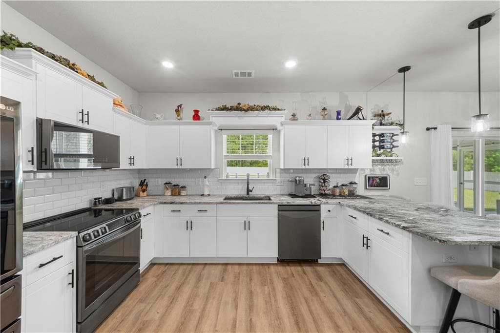 3 bedroom, 2 bathroom, 1,636 sq ft single family residence for sale at 426 Old Whitaker Way, Statesboro, GA 30461 — photo 6