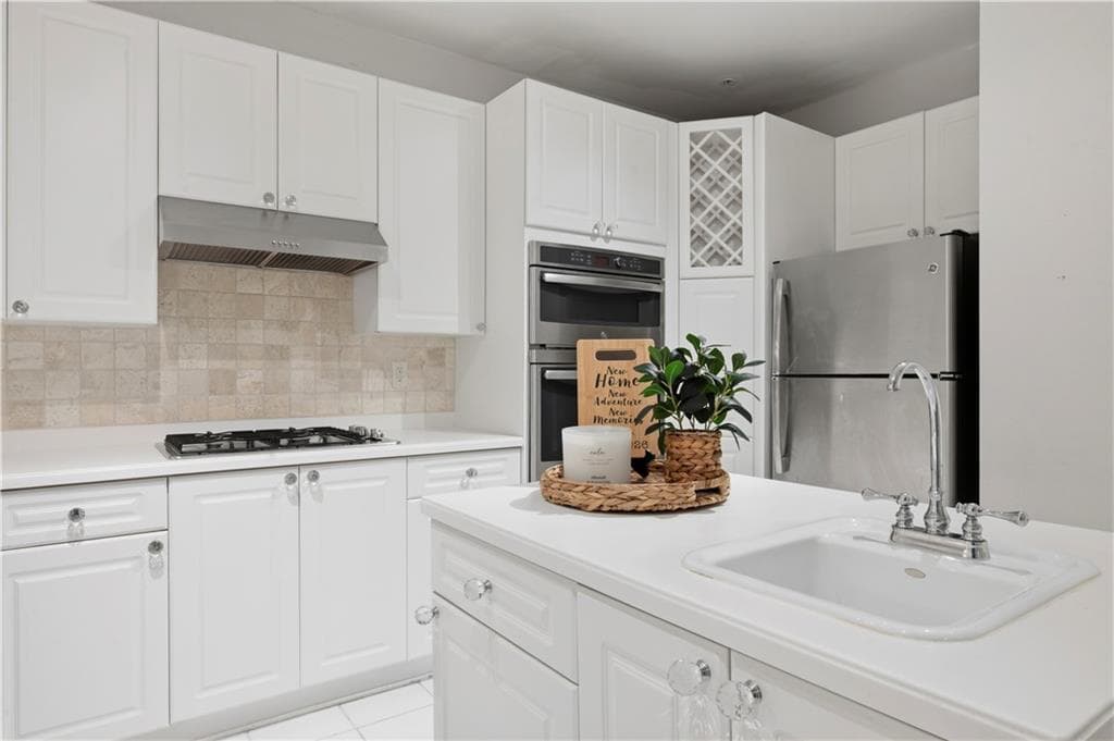 2 bedroom, 2 bathroom, 1,350 sq ft condominium for sale at 424 Lindbergh Drive 208, Atlanta, GA 30305 — photo 9